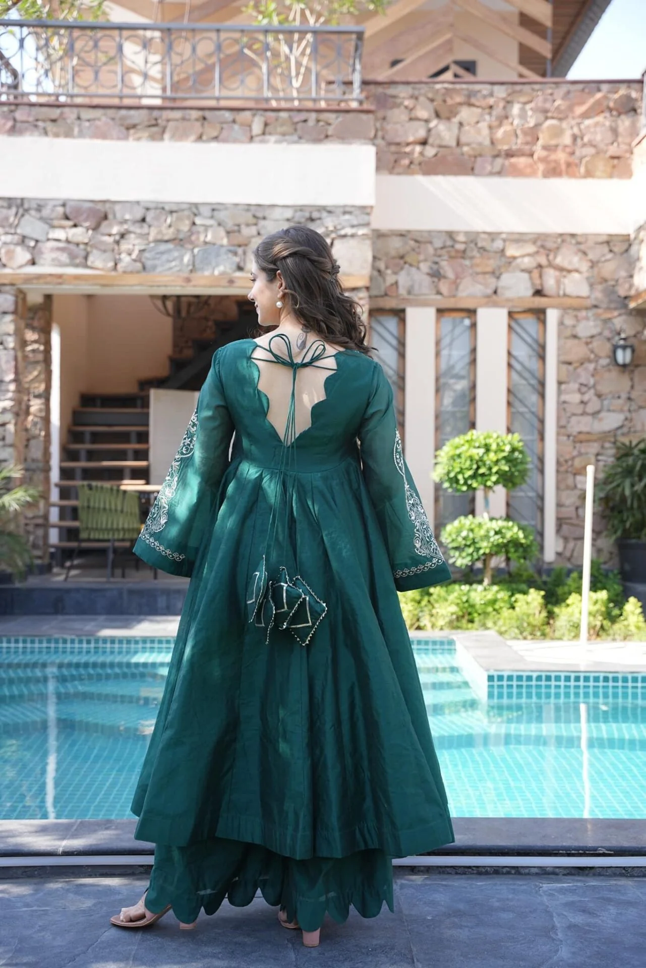 Alluring green chanderi suit set - Image 4