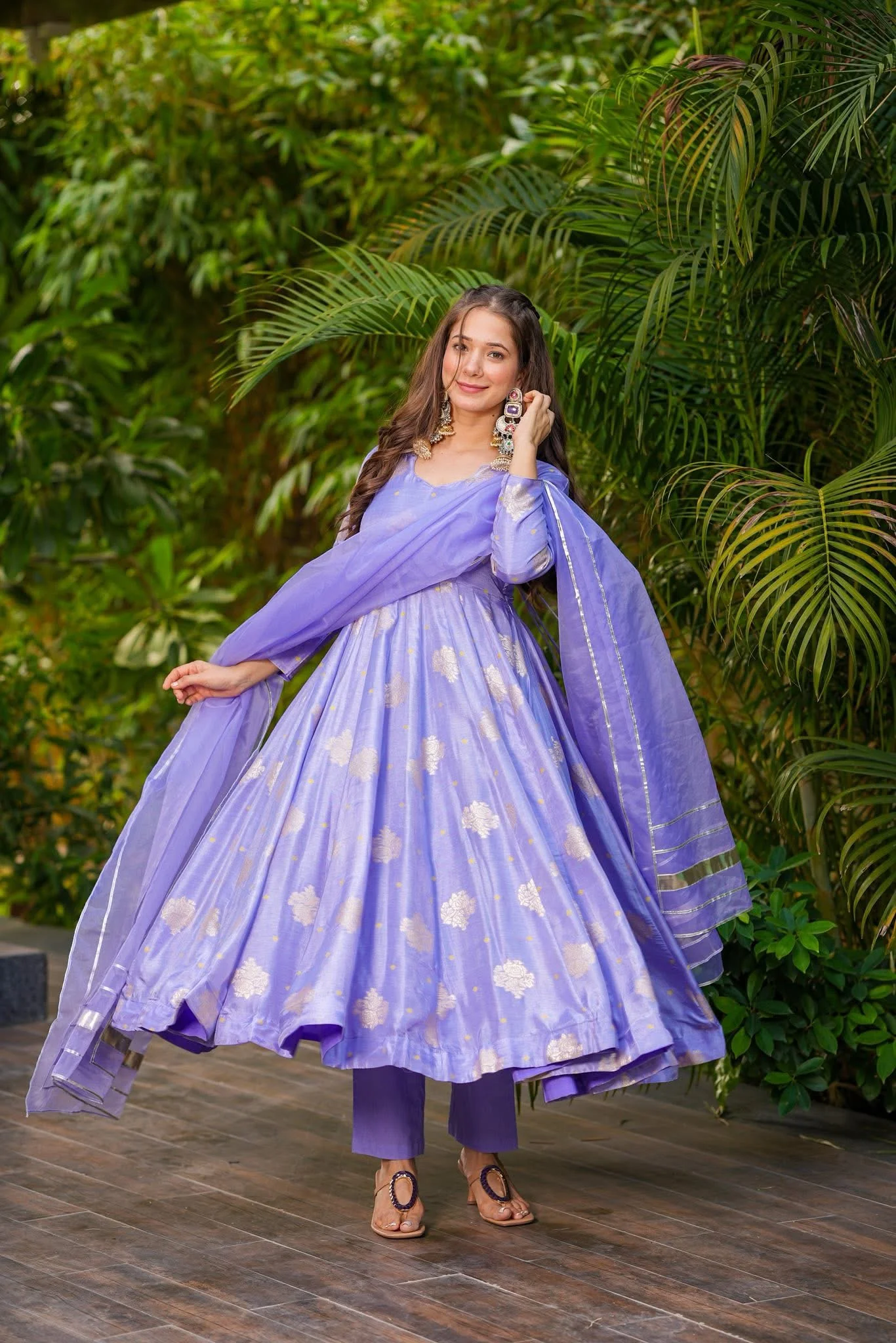 Banafsha Noor Suit Set - Image 3