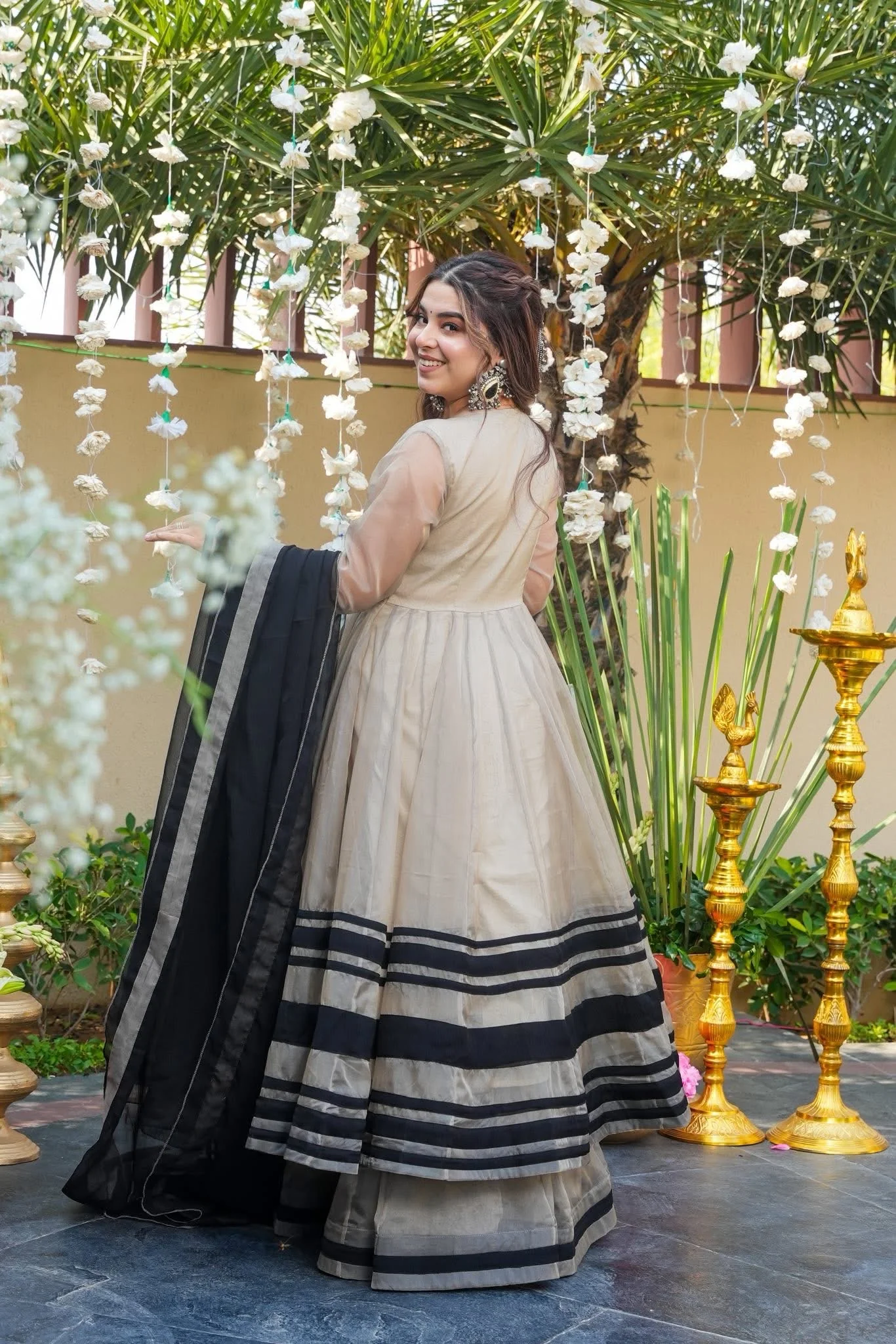 Blackthorn Organza Anarkali Suit Set - Image 5