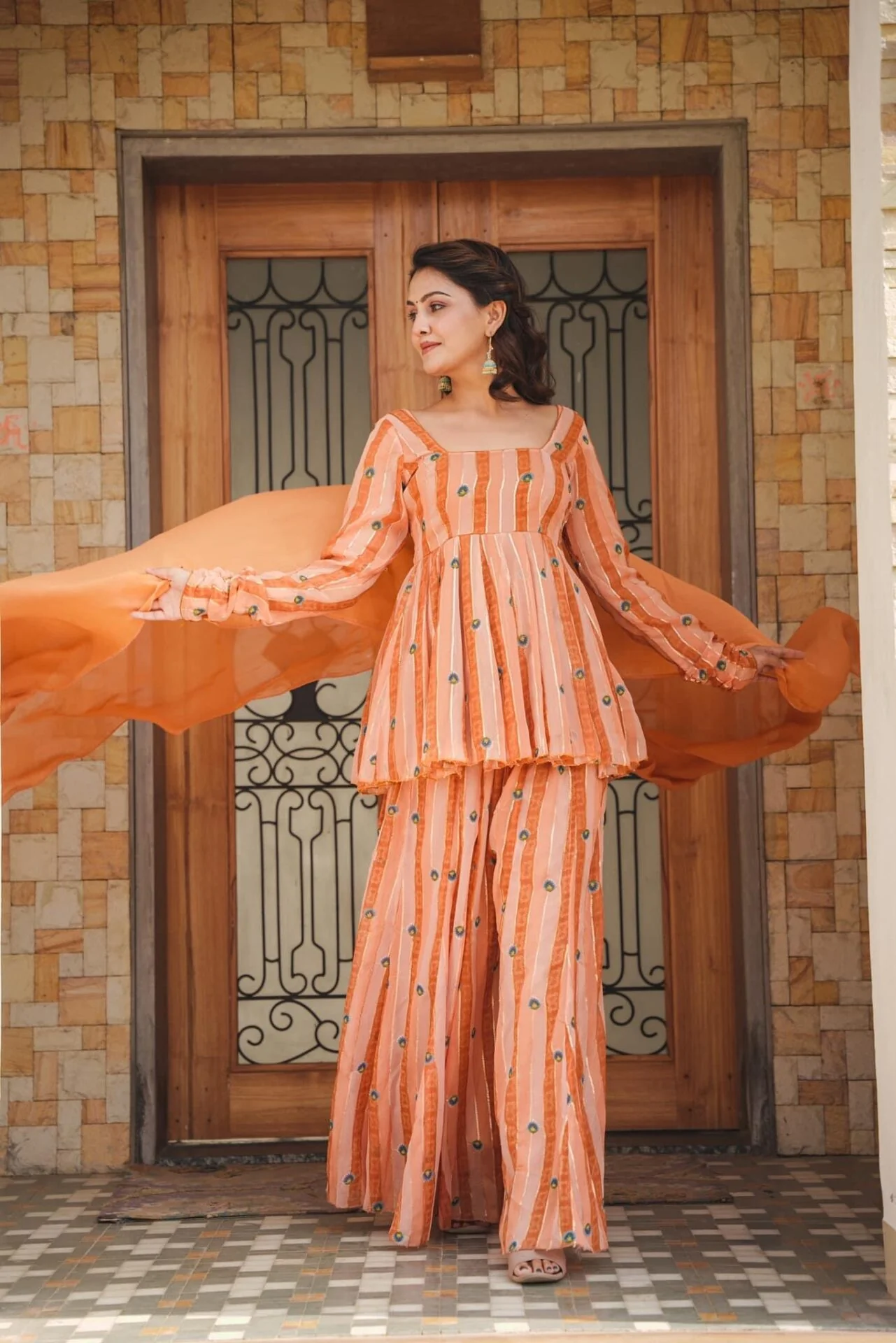 DARSHI GEORGETTE KURTA-PALAZZO SET - Image 3