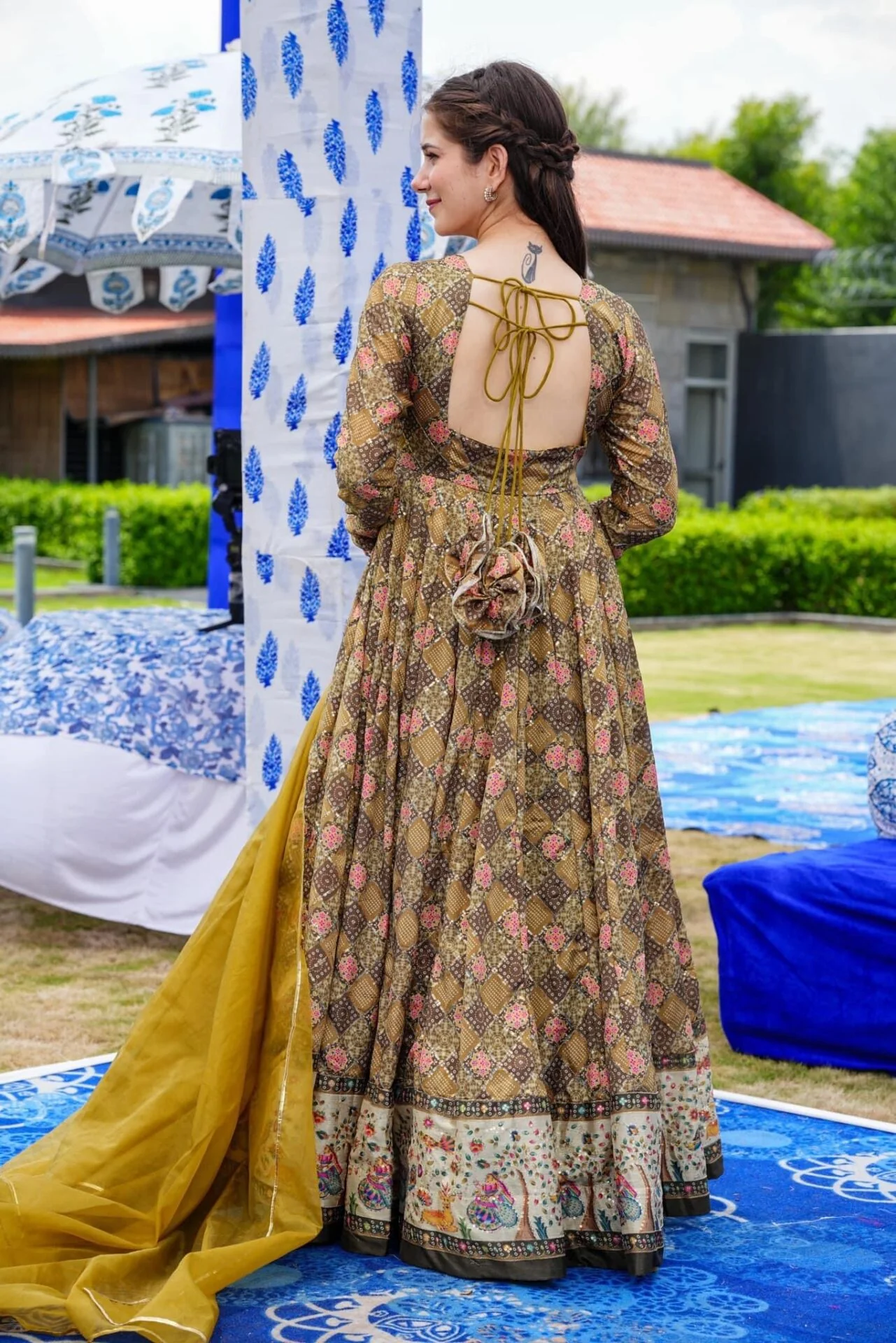 Devika embroidered heavy maxi set - Image 4