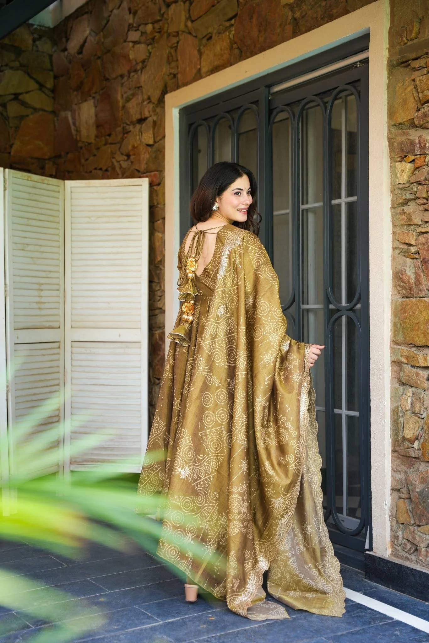 Earthen Grace Cosmos Kurta Set - Image 3
