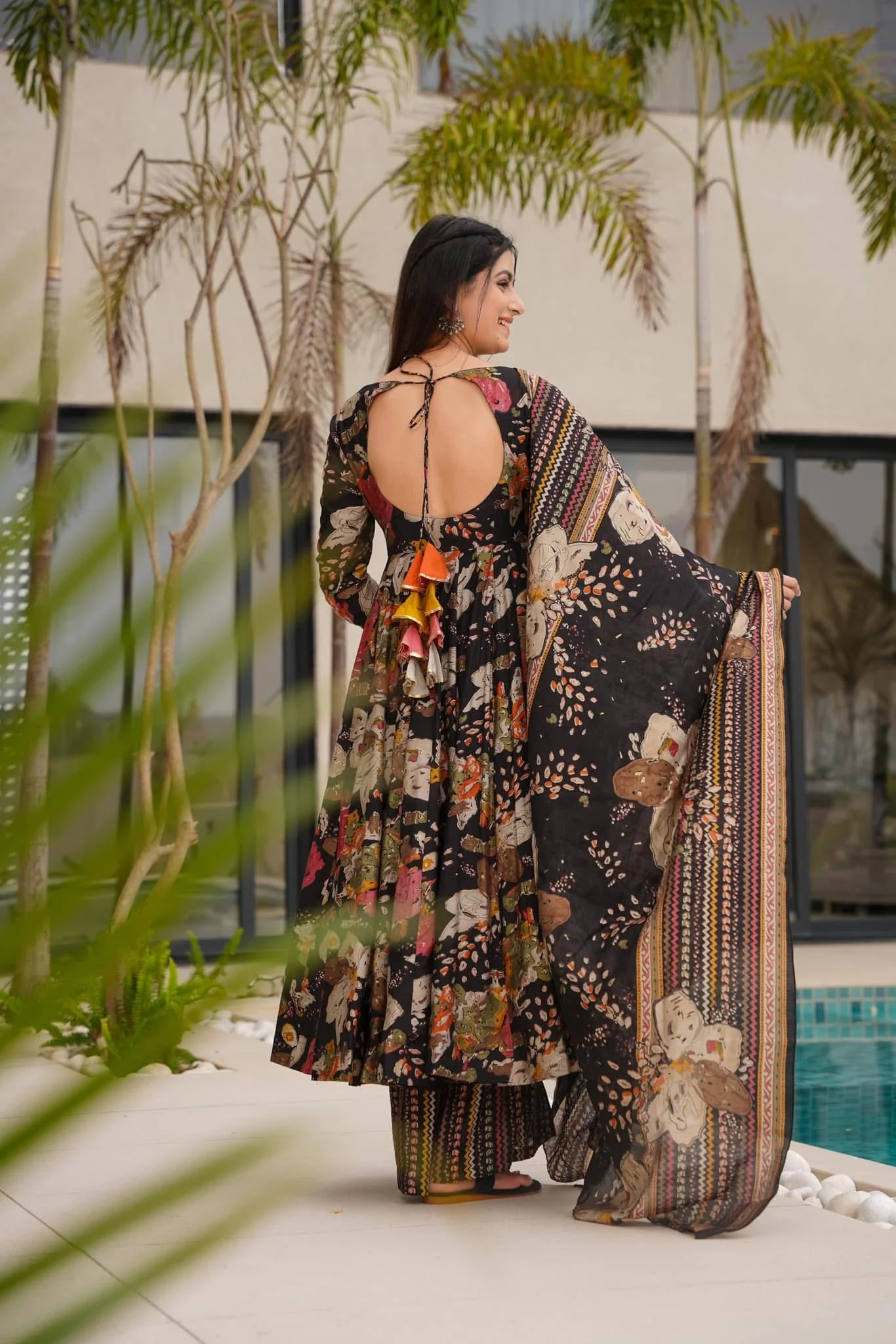 Ebon Flora Black Kurta Set - Image 3