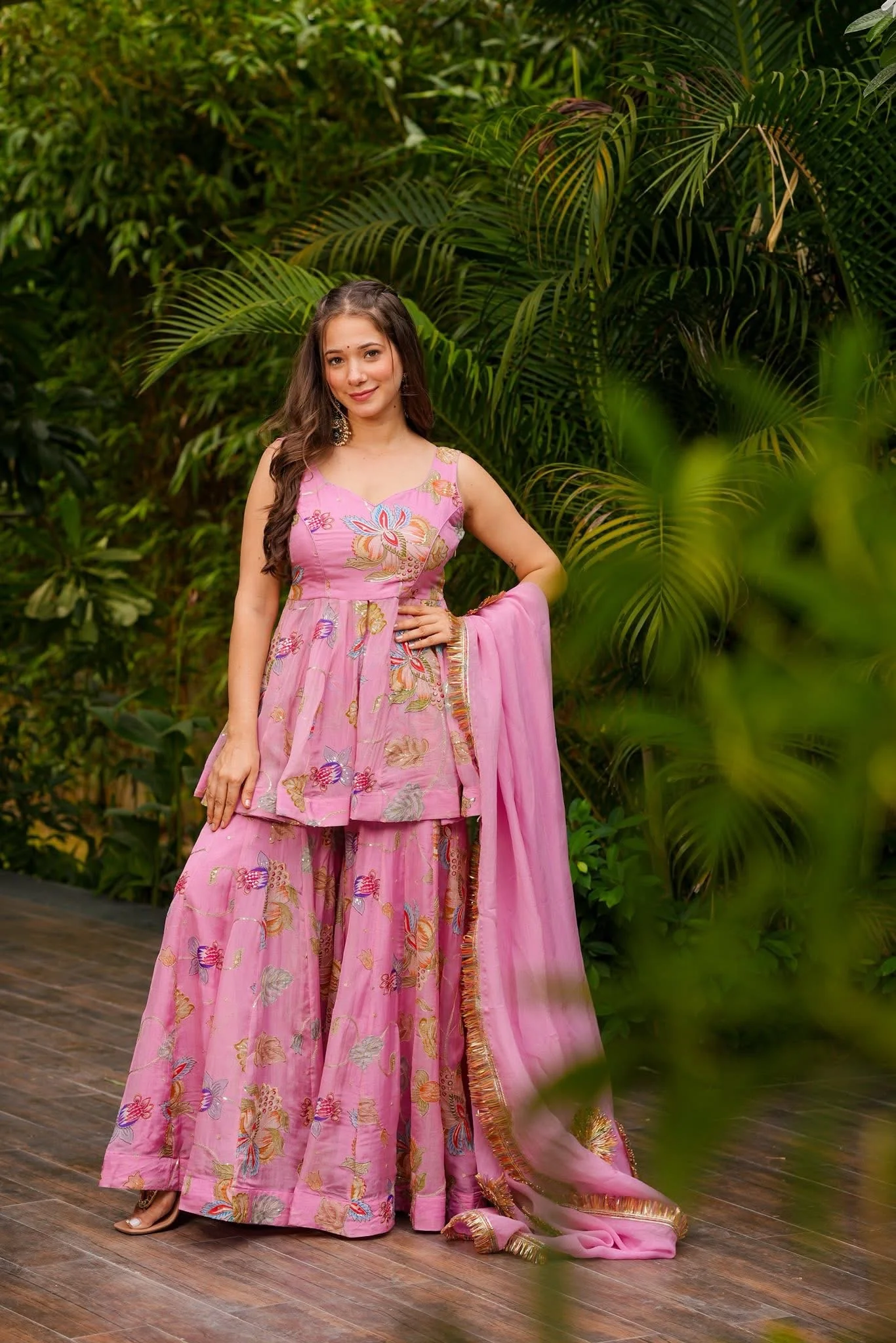 Gulveen Glint Sharara Set - Image 2