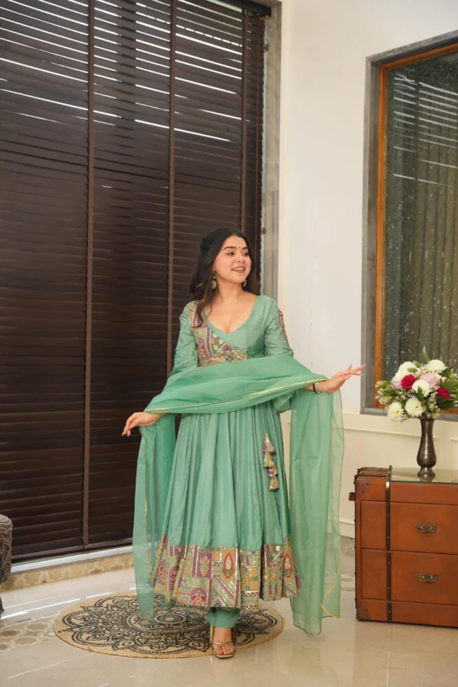 Janitha green suit set - Image 4