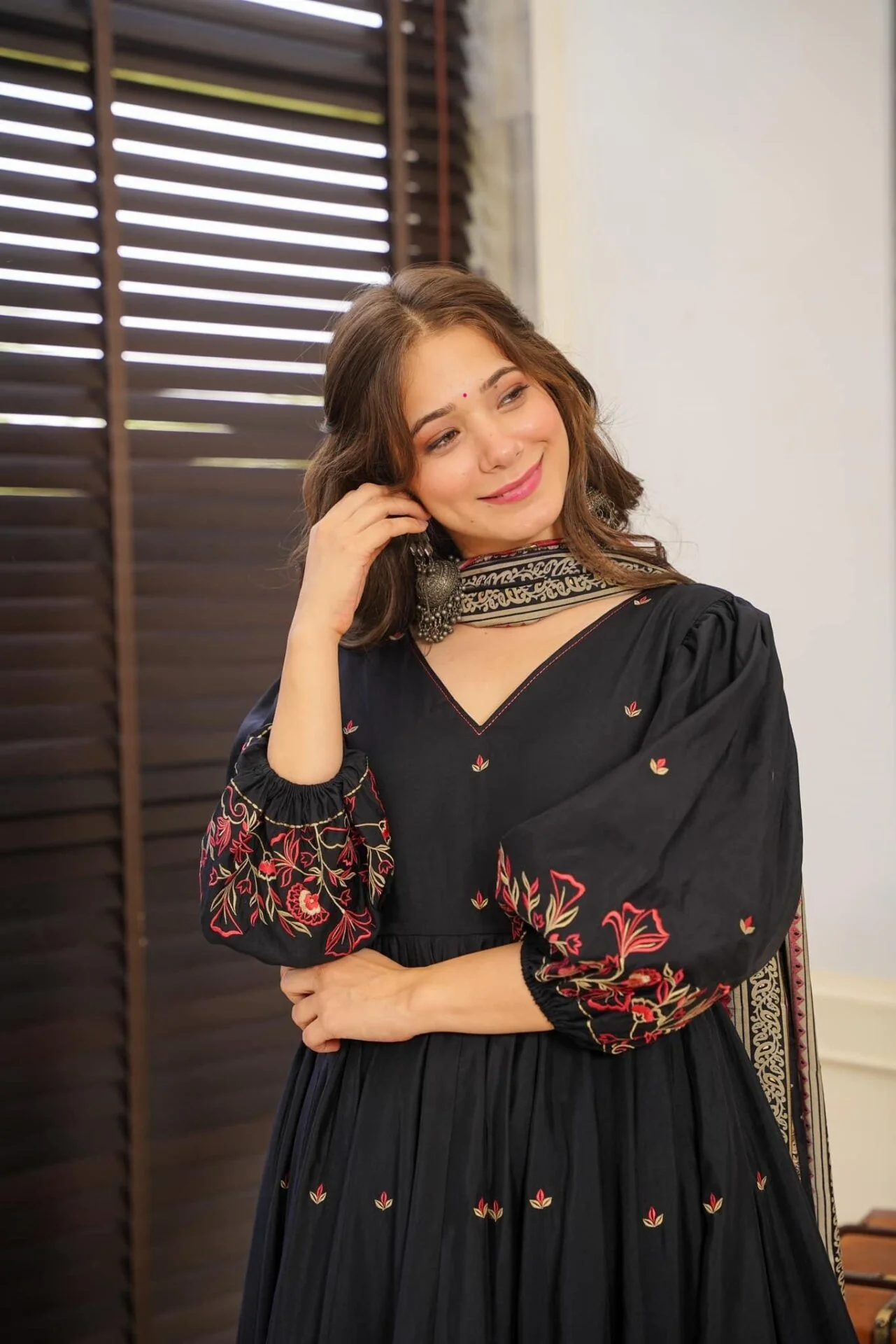 Kalki blue suit set - Image 5
