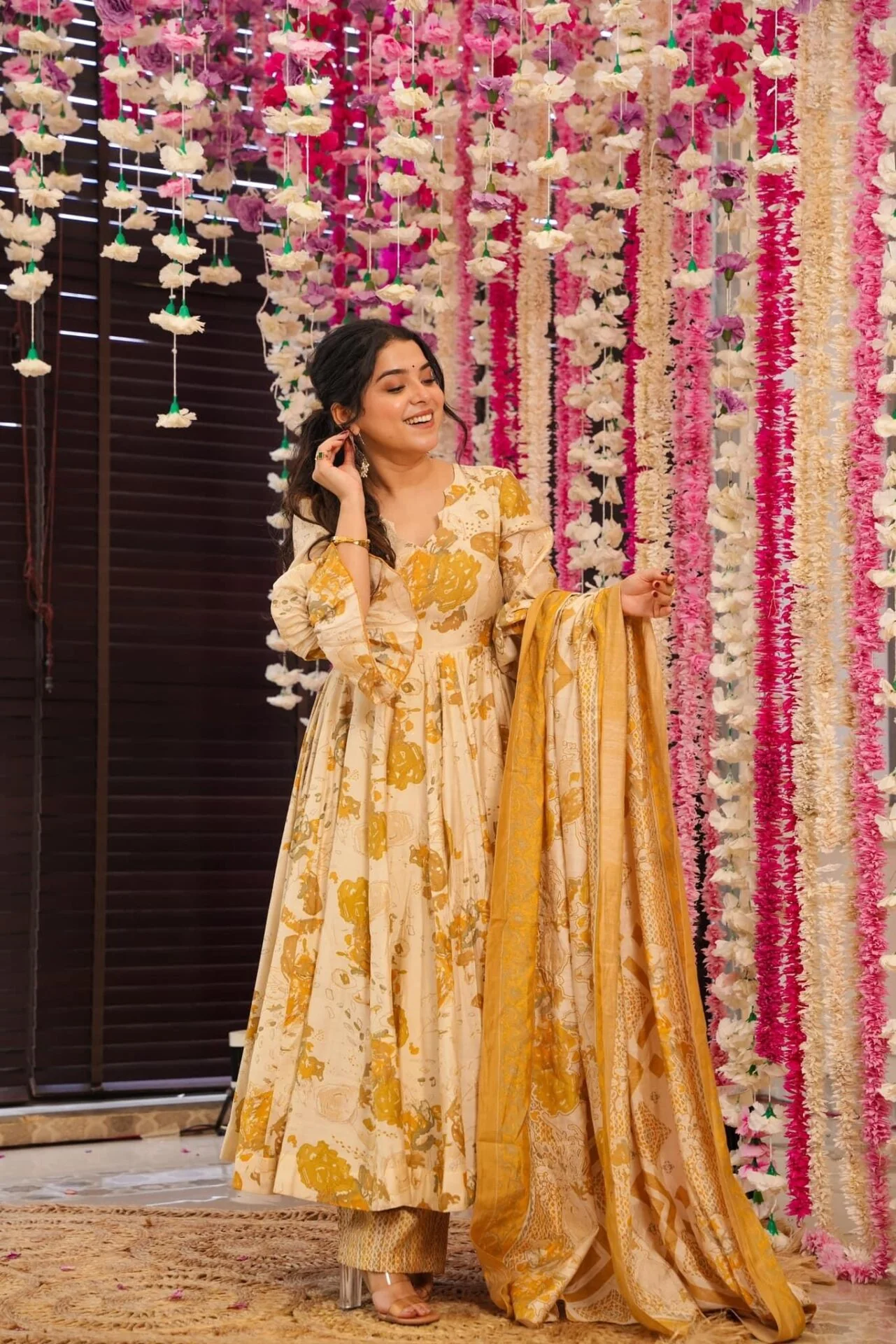 Leah yellow muslin suit set - Image 3