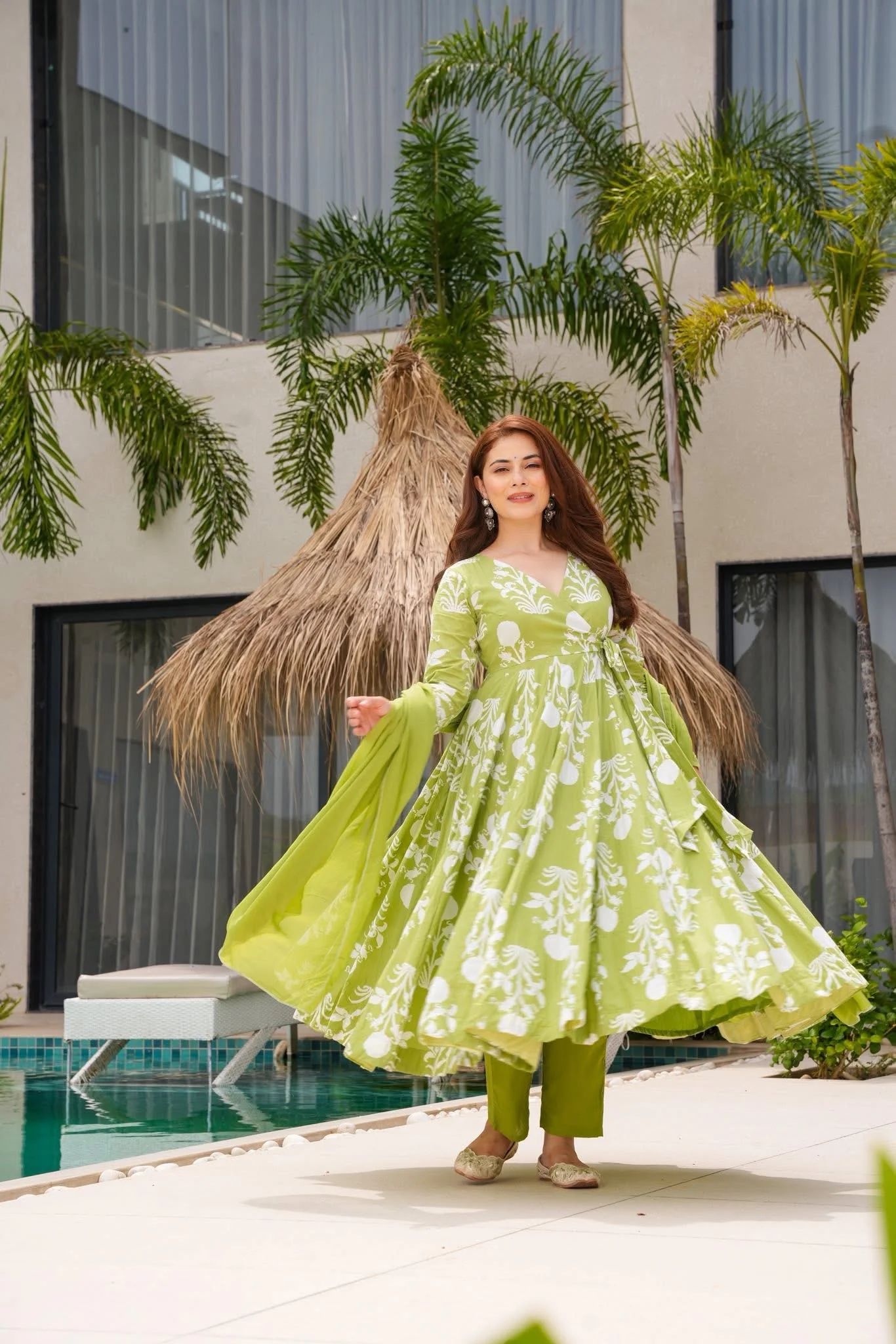 Lush Green Glow Cotton Suit Set - Image 2