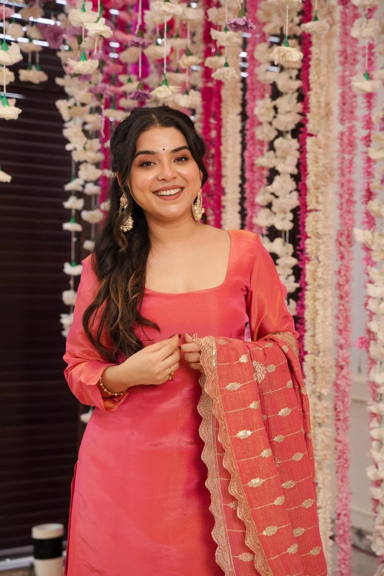 Mehreen cosmos sharara set - Image 5