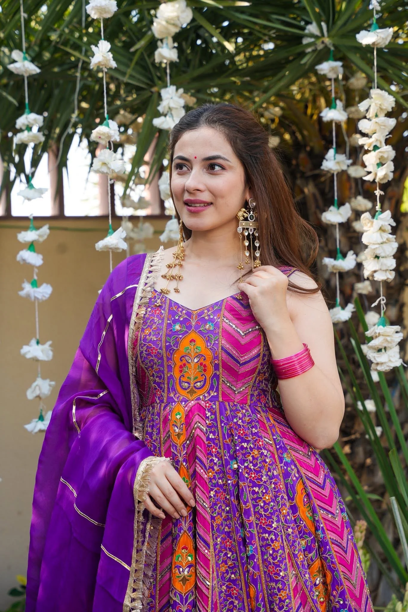 Nandika Vibrant Heavy Wedding Wear Suit Set - Image 7