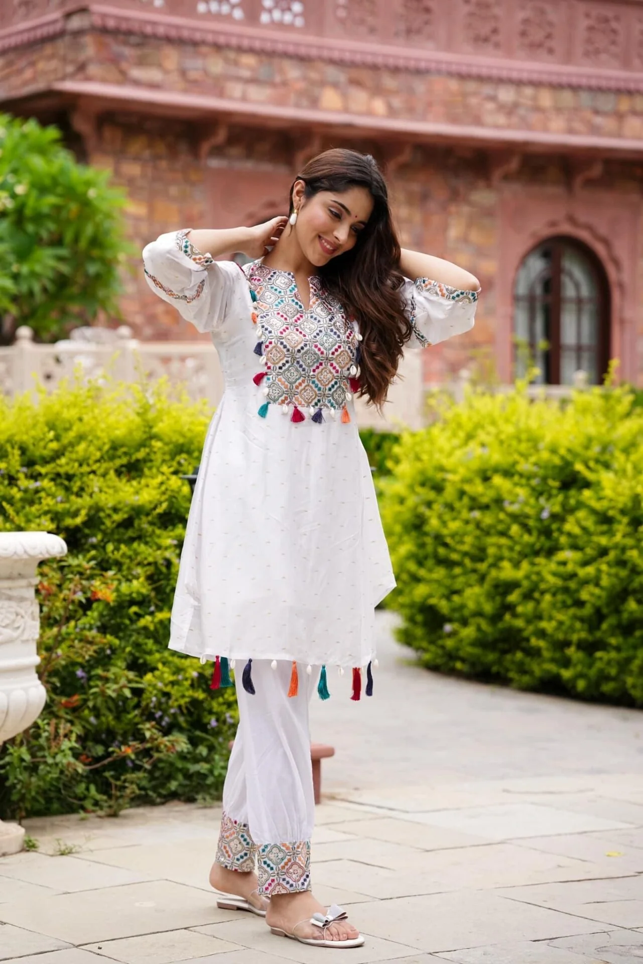 NETRA WHITE KURTA SET - Image 2