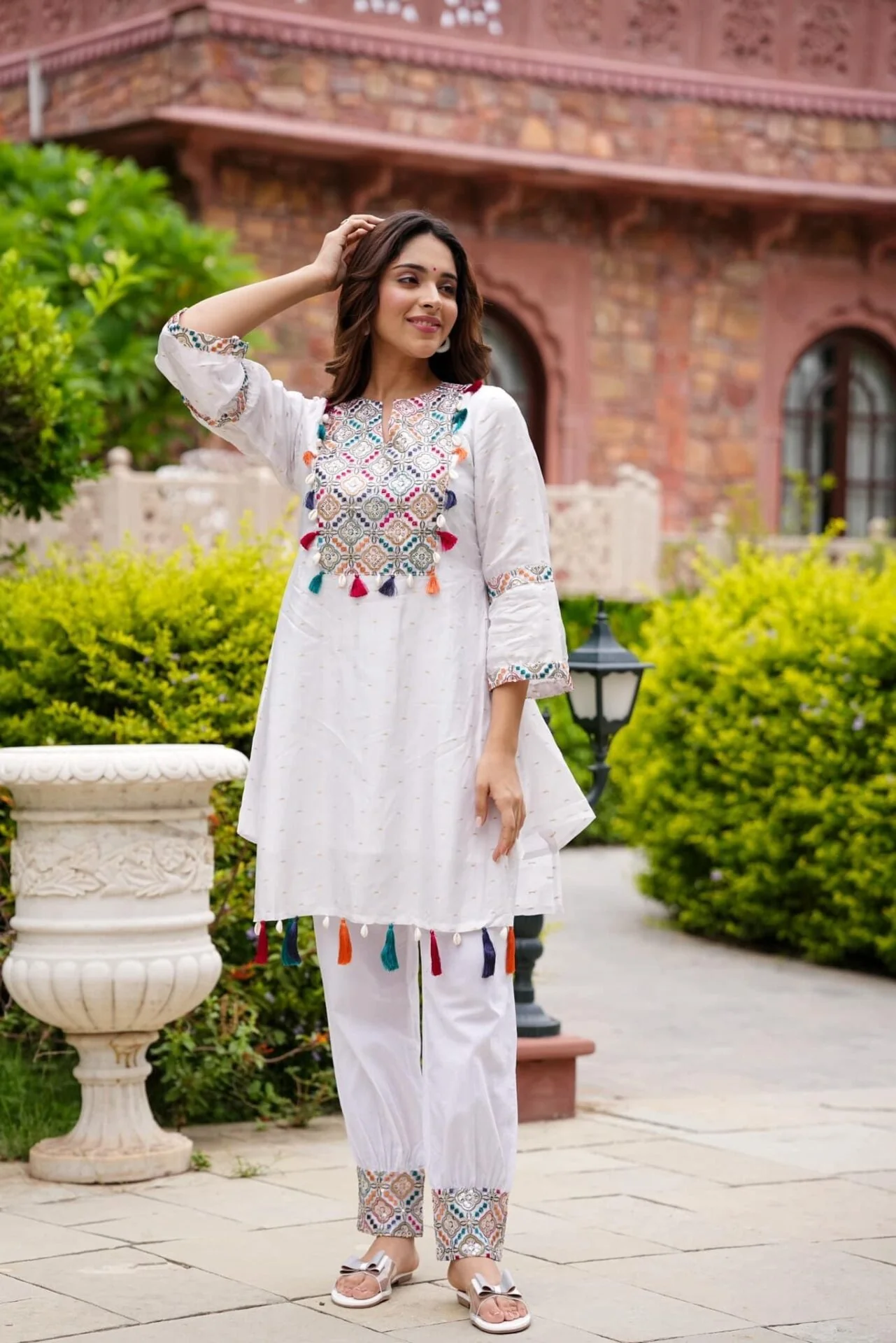 NETRA WHITE KURTA SET - Image 3