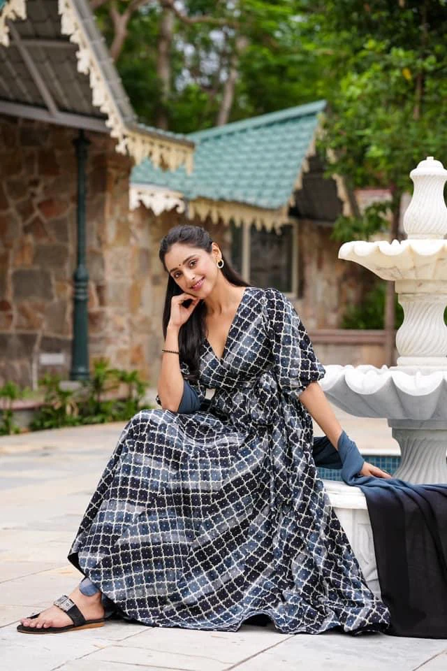 Raghavi rayon kurta-palazzo set - Image 6