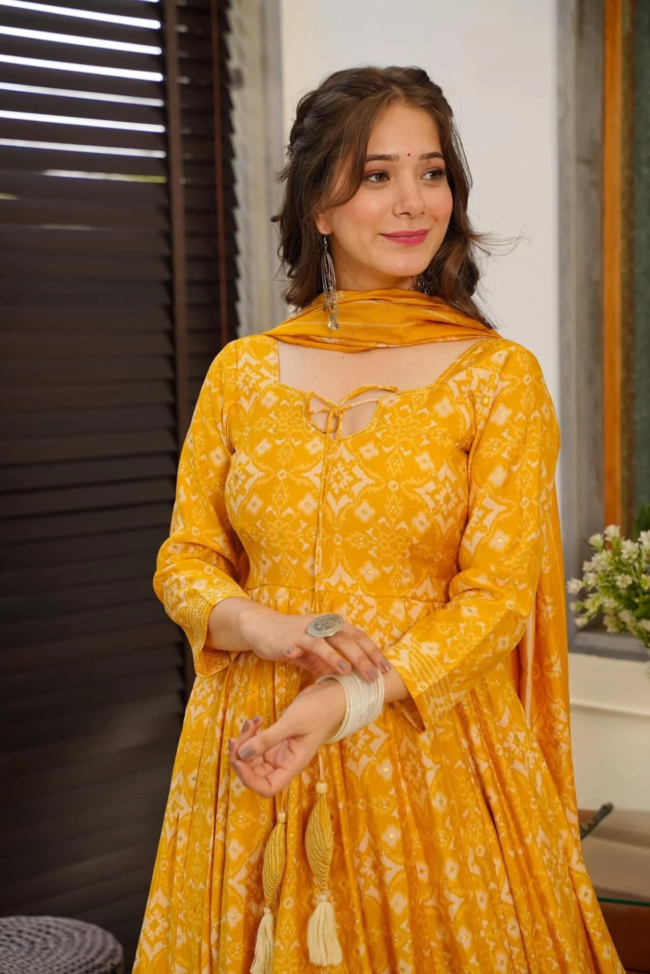 rutvi yellow suit set - Image 5