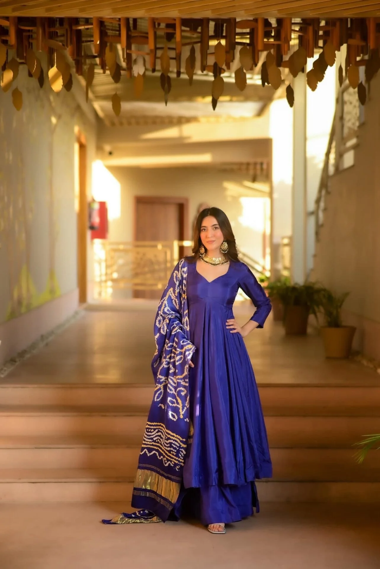 Saachi silk suit set - Image 2