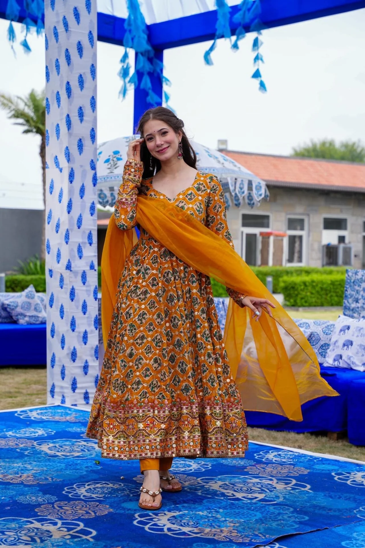 Sana heavy embroidered suit set - Image 2