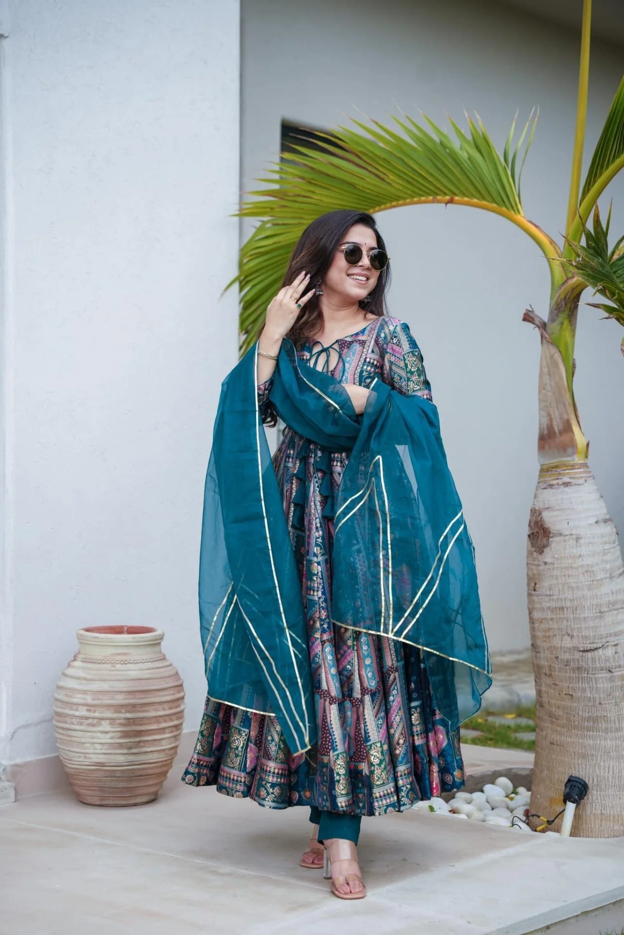 Shining bright silk suit set - Image 4