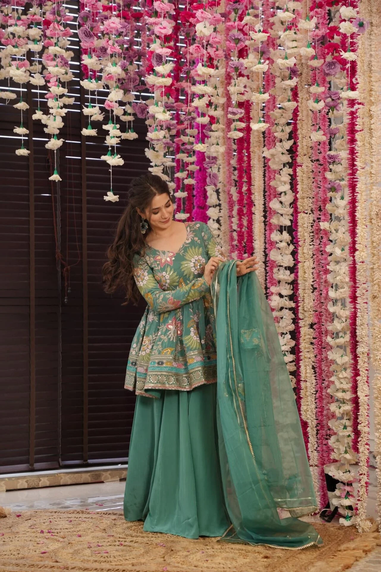 Stella green embroidered suit set - Image 5