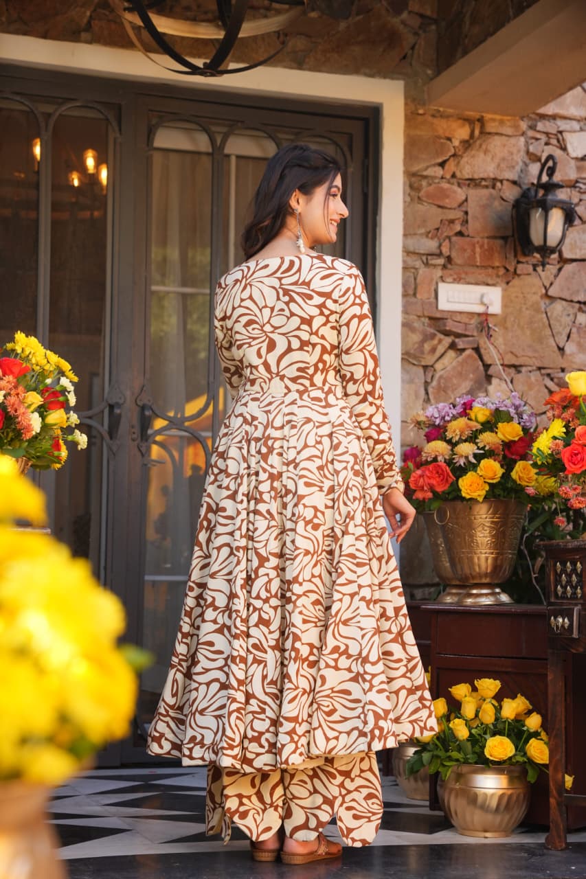Zeya Printed Angrakha Kurta Set - Image 4